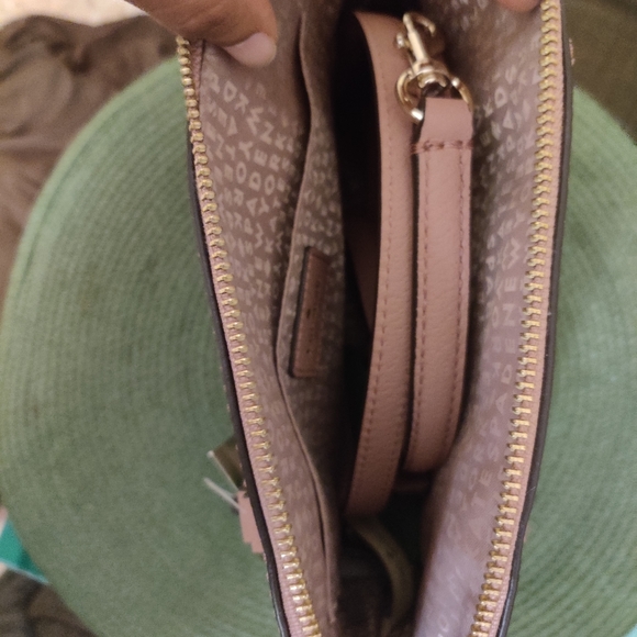 Kate Spade Mini Carli handbag - Picture 2 of 5